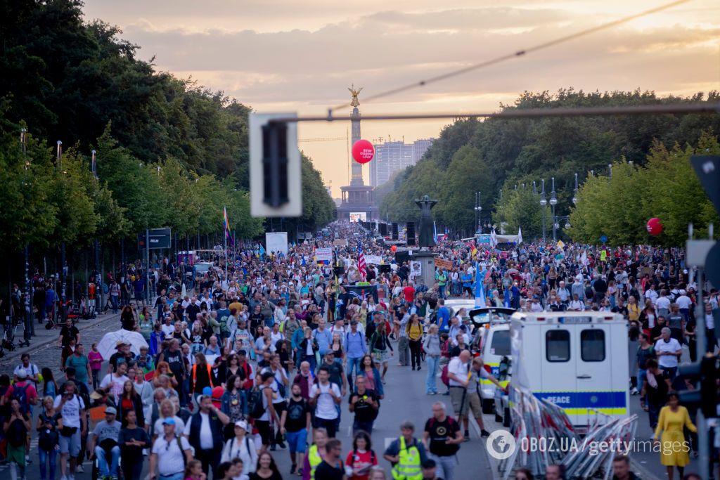 В Берлине около 38 тысяч человек вышли на протесты