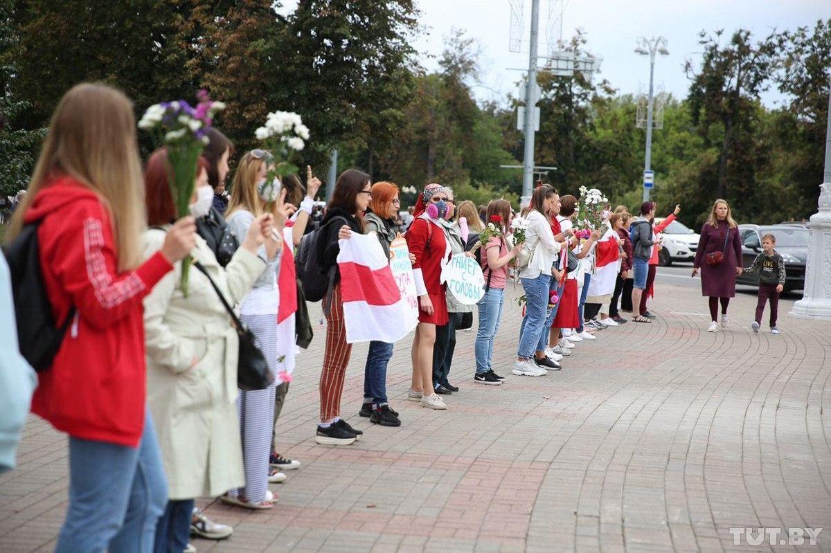 Жінки в Мінську вийшли на протест проти Лукашенка