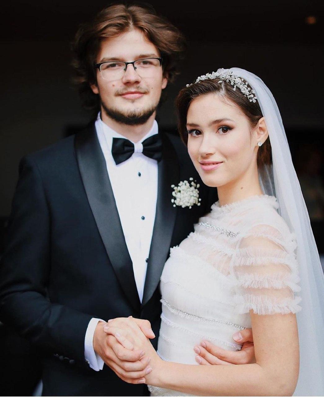 18-летняя дочь Немцова вышла замуж