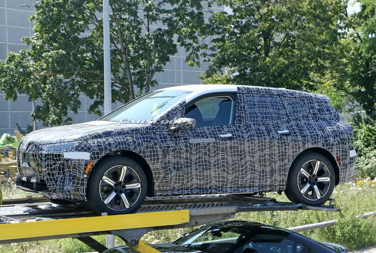 BMW iNext помічений на тестах. Фото:
