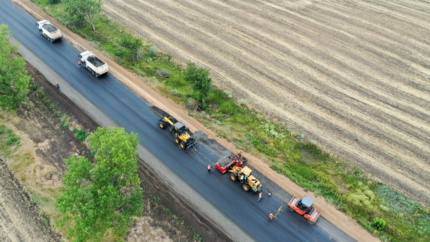 У мережі показали вражаючі фото дорожніх робіт в Запорізькій області