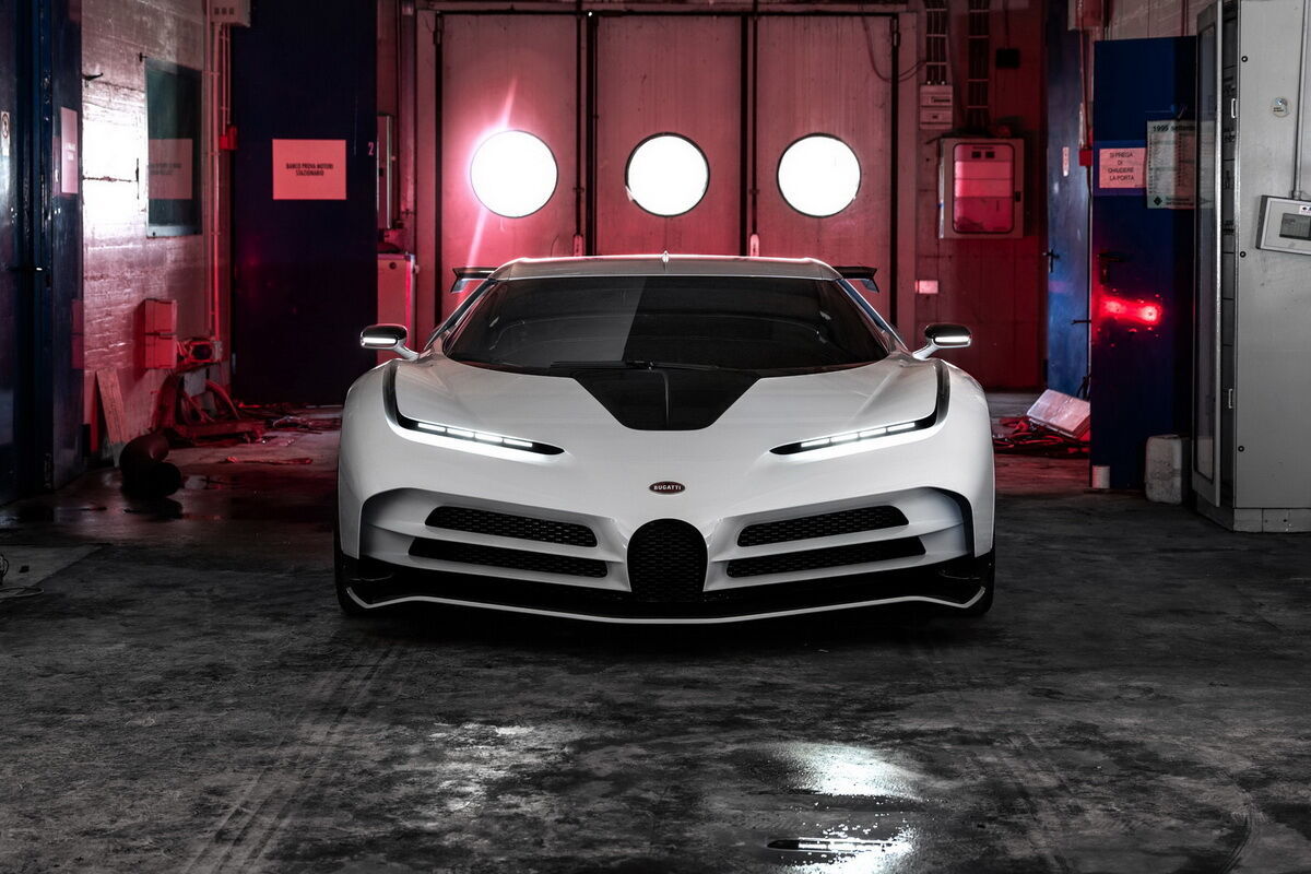 Bugatti Centodieci. фото: