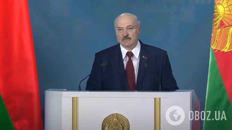 Лукашенко во время обращения к правительству