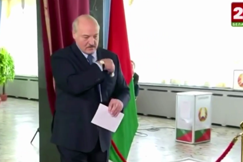 Президент Білорусі проголосував на виборах