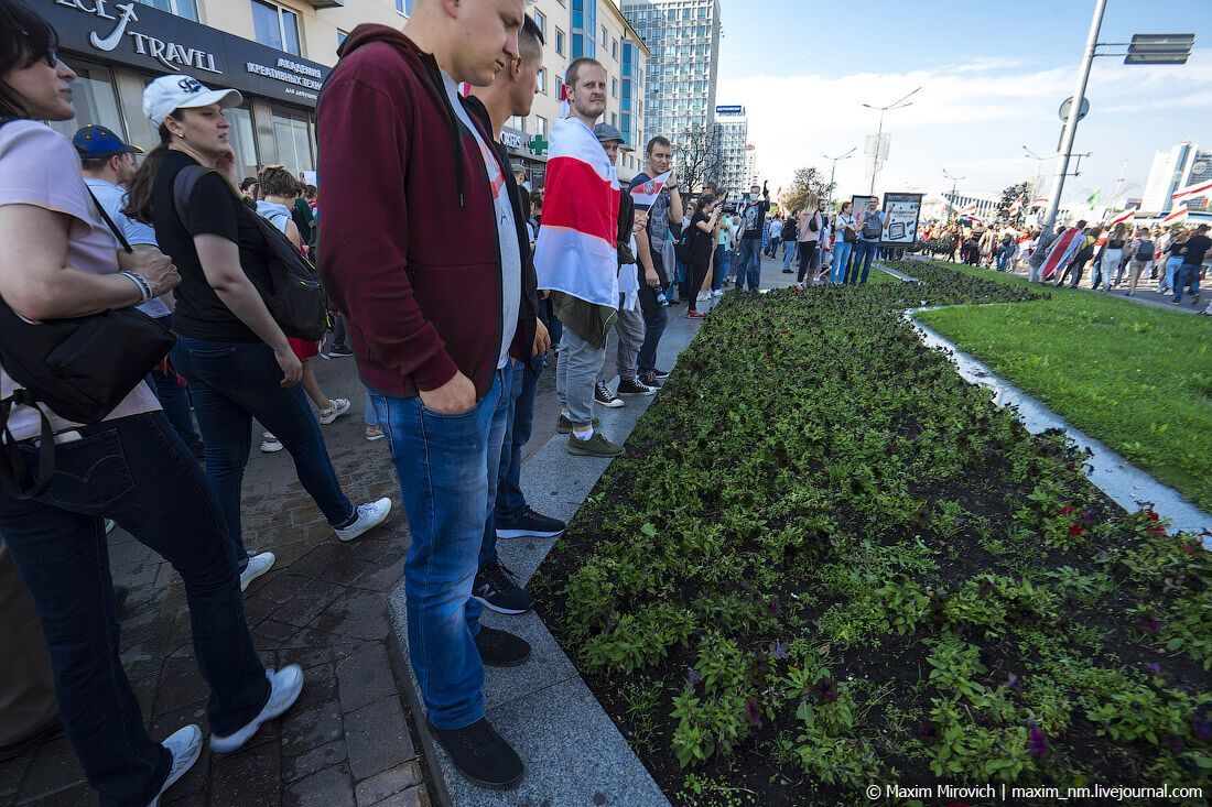 Свет против тьмы. Как Сашу с ДР поздравили