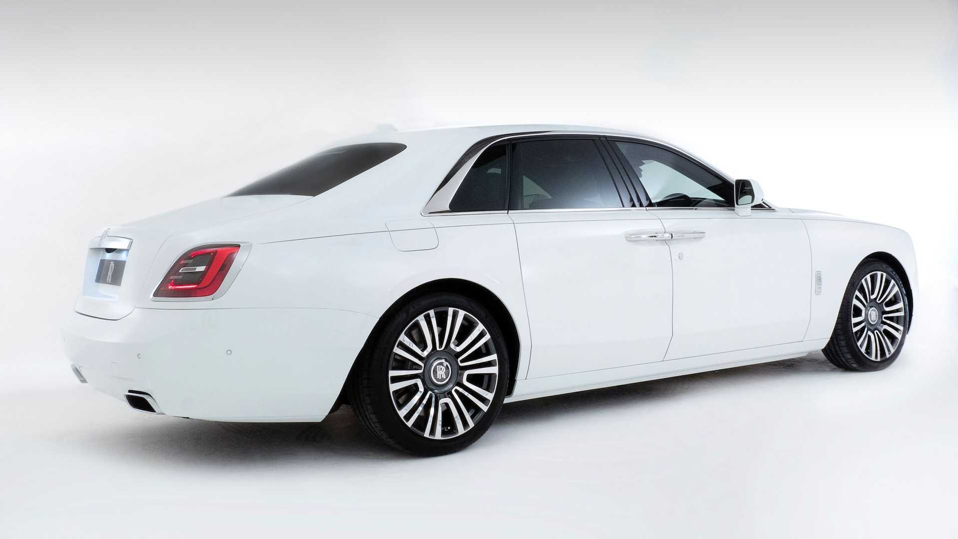 Rolls-Royce перевел новый Ghost на собственную платформу.
