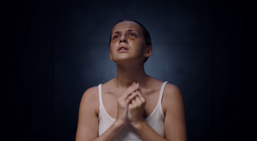 Анастасия Луговая снялась в клипе Аlyona Аlyona "Сумно" .