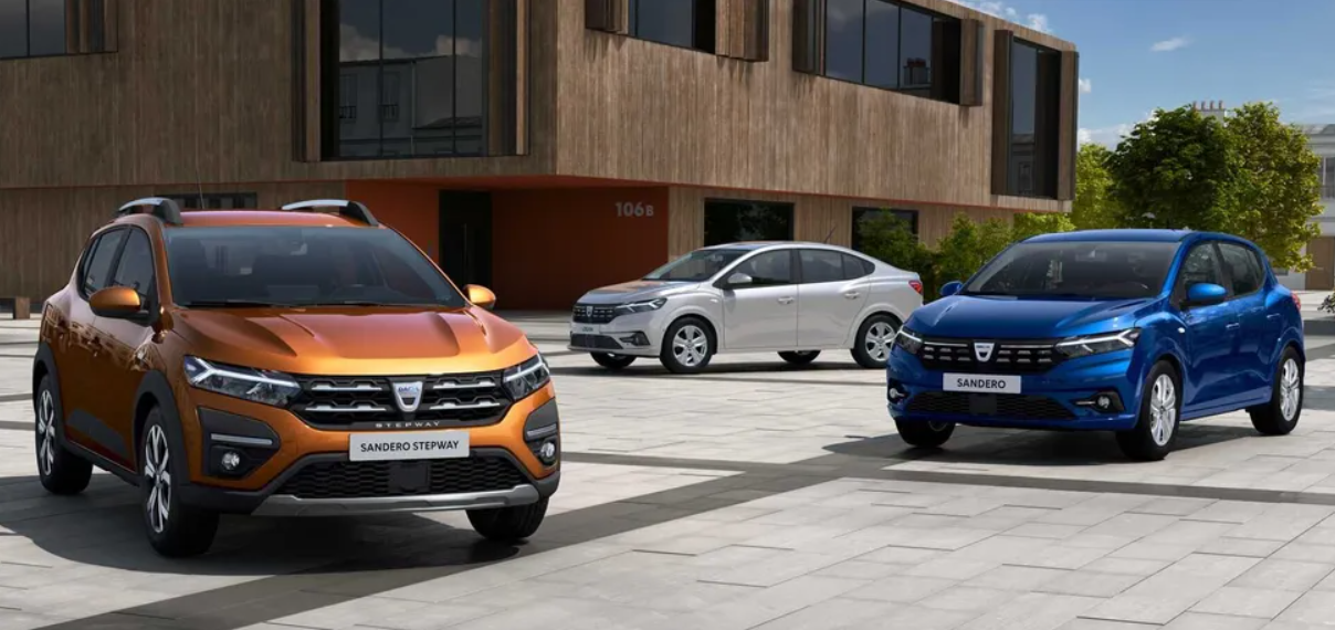 Нові Renault Logan і Sandero показали на перших зображеннях.