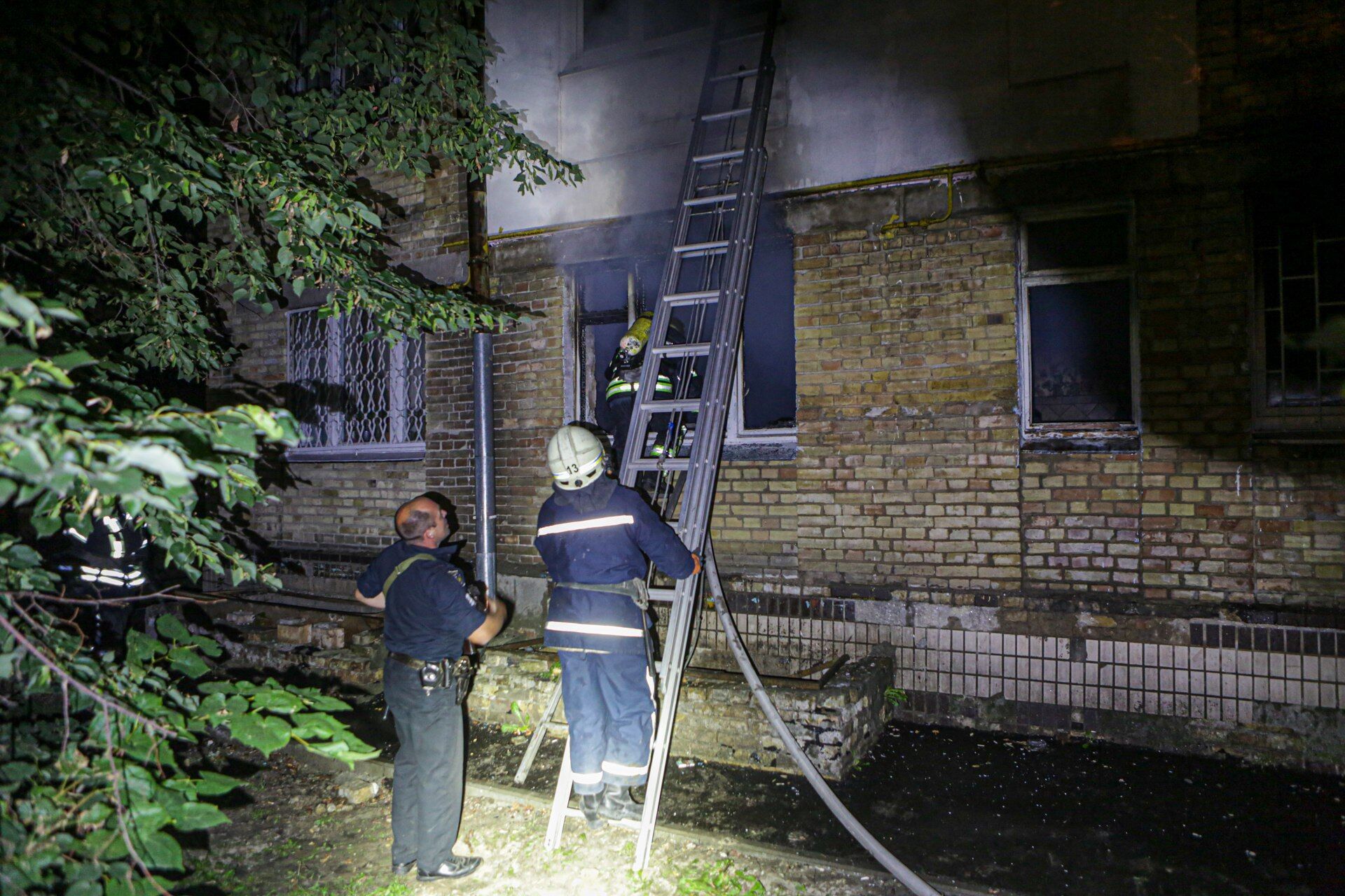 В Киеве горел дом.