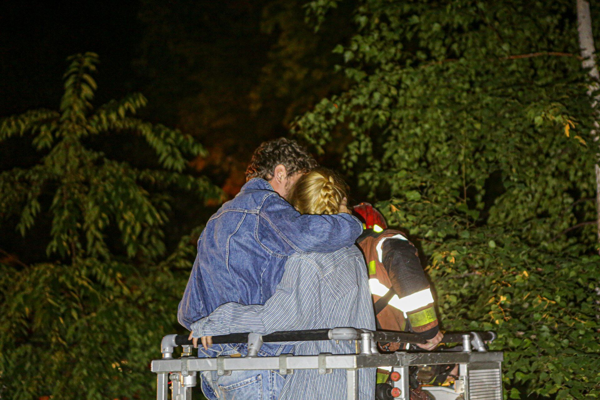 В Киеве во время пожара эвакуировали и спасли 33 человек.