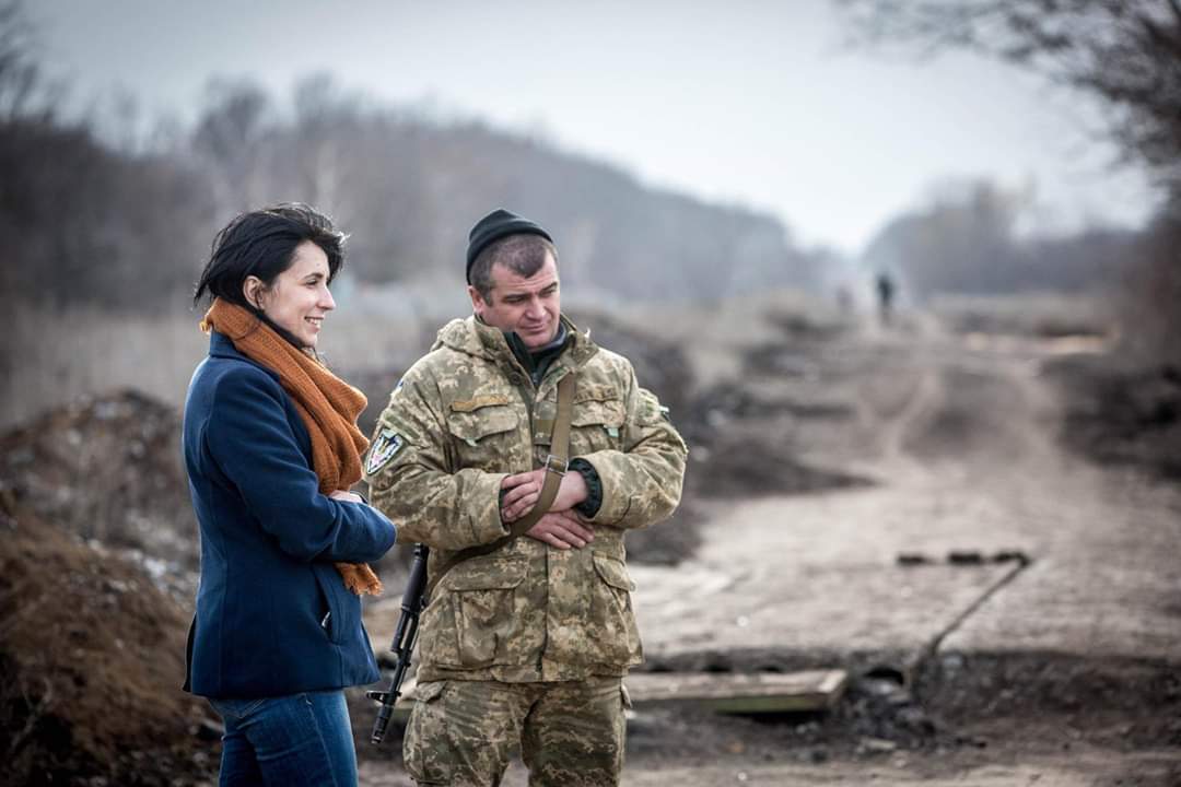 Євгенія в районі Мар'їнки (Донецька область, 2016 рік).