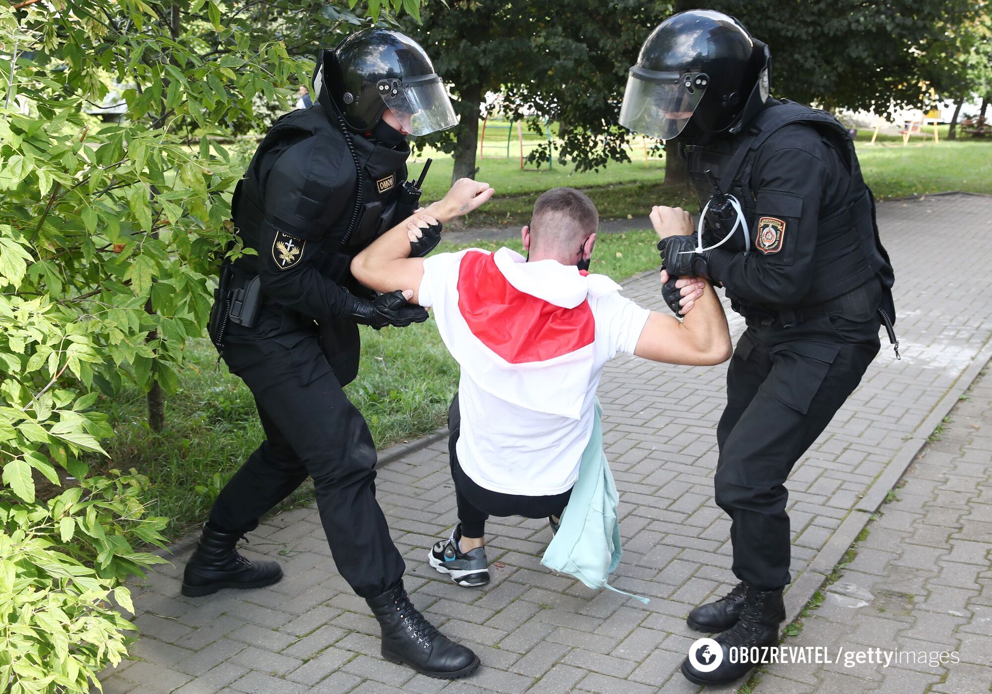 Силовики проводили затримання мітингувальників