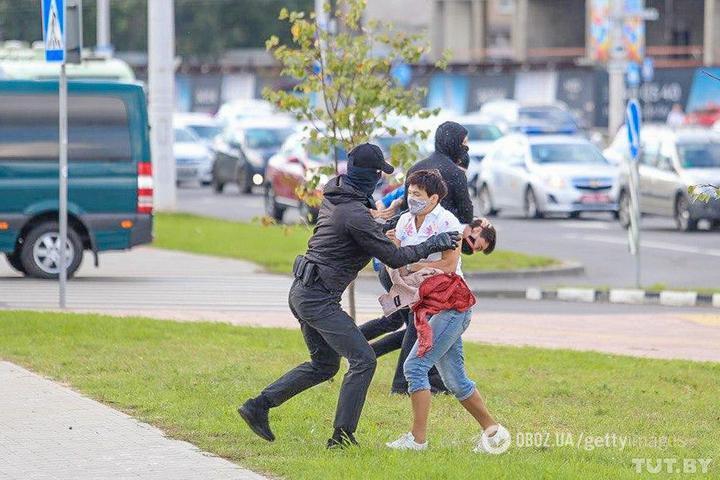 Силовики начали задерживать людей