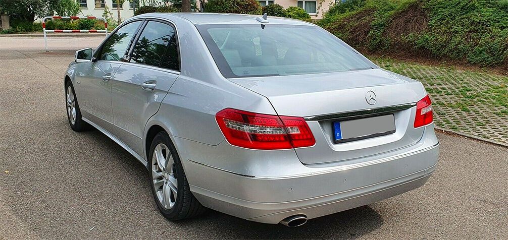 Mercedes E-Class 2010 с пробегом 1 млн км.