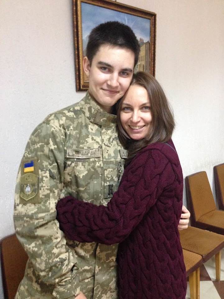 Павел Павлик с мамой Ларисой Созаевой.