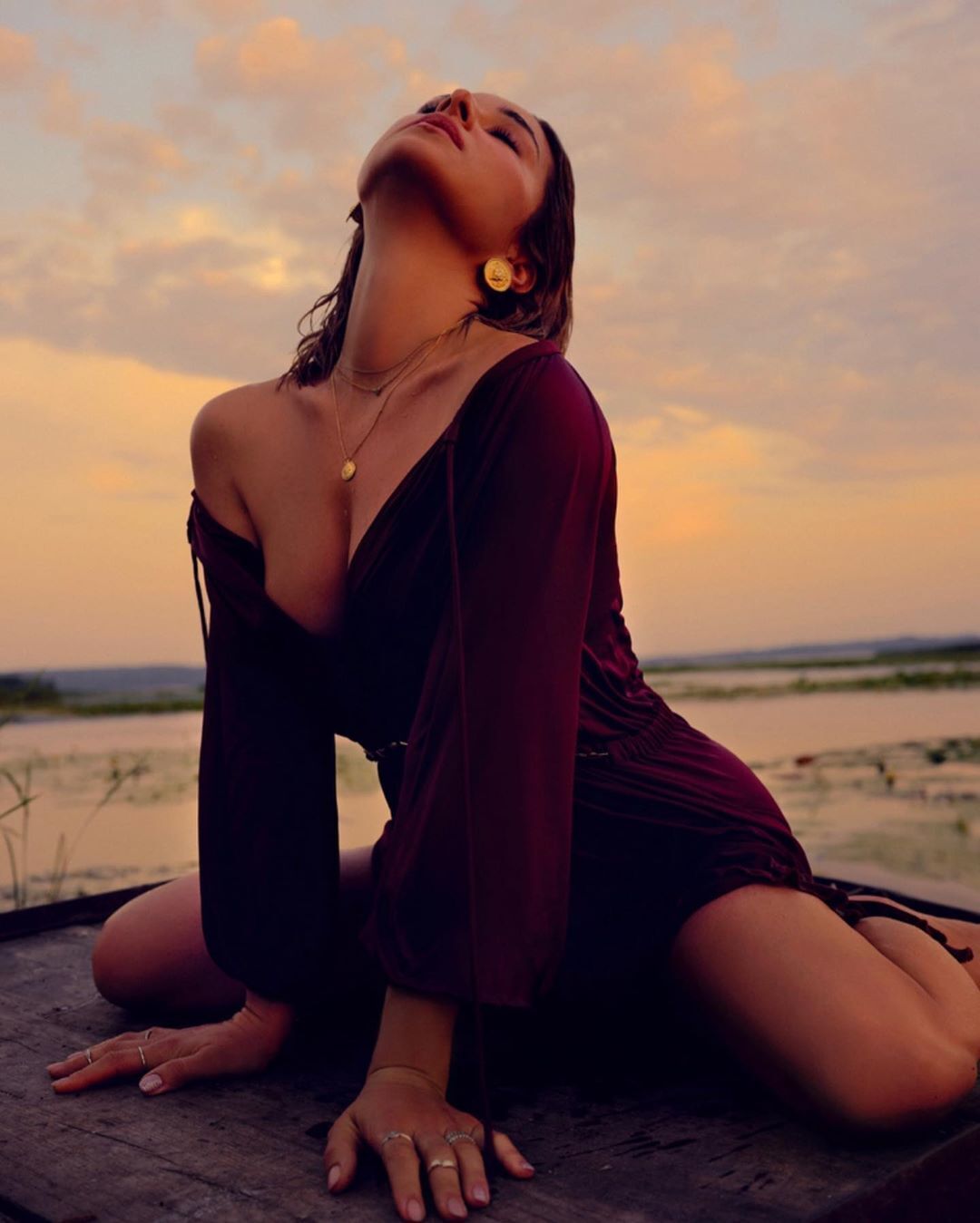 Злата Огневич блиснула пишними грудьми у відвертому вбранні (Instagram Злати Огневич)