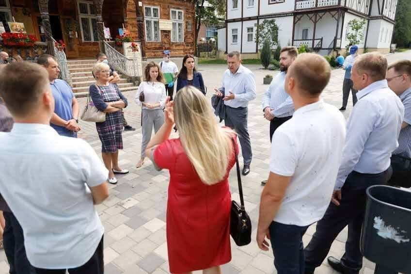 Жителі Львівської області впевнені, що людям справи потрібно об'єднуватися заради ефективного результату.