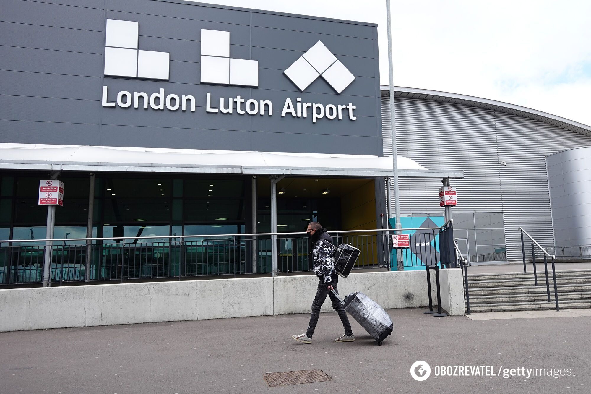 Аэропорт "Лутон" находится в 48 км к северу от Лондона