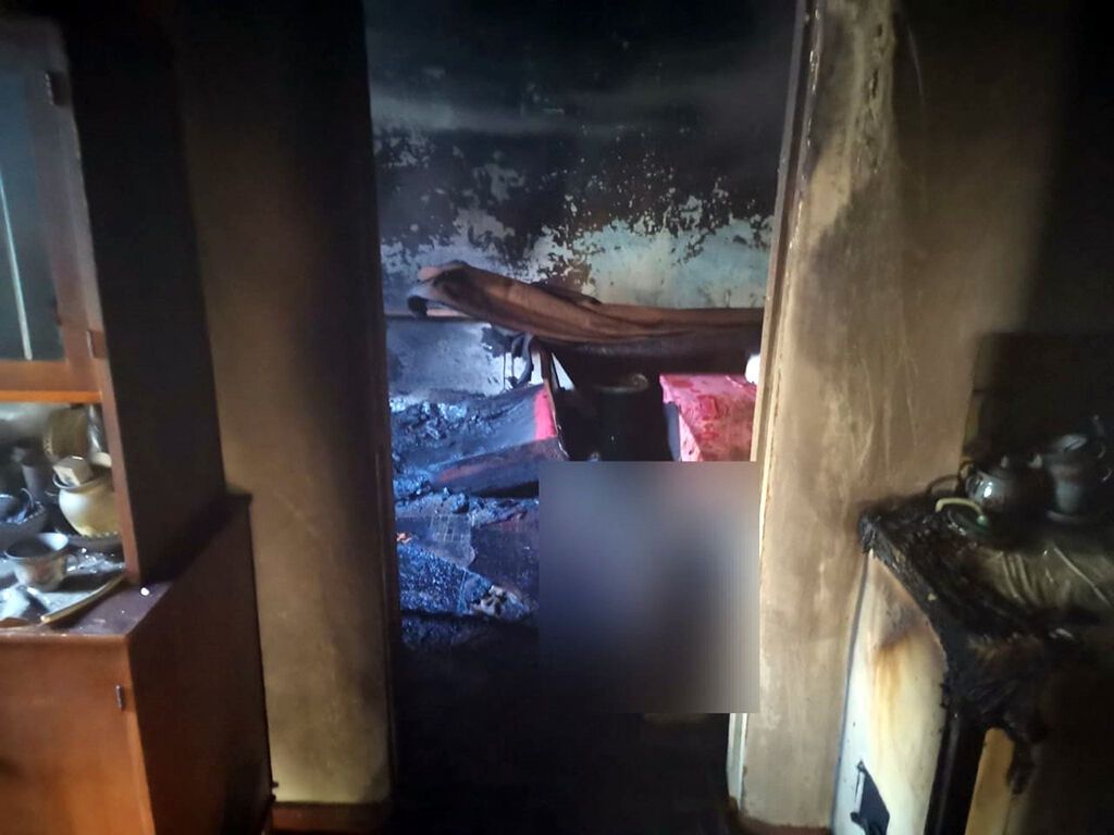 В селе Пушкаревка горел одноэтажный частный дом.