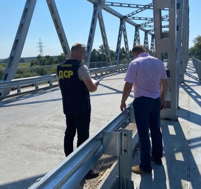 Контроль якості з боку замовника виконував працівник Служби автомобільних доріг