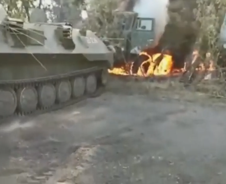 На учениях "Кавказ-2020" российские военные сожгли свою технику.