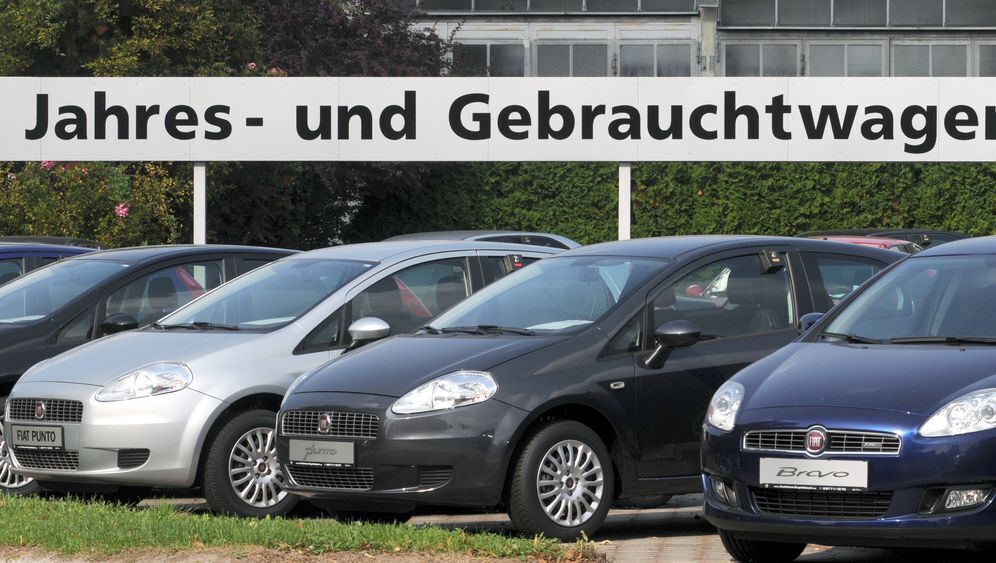 Б/у авто на площадке в Германии.