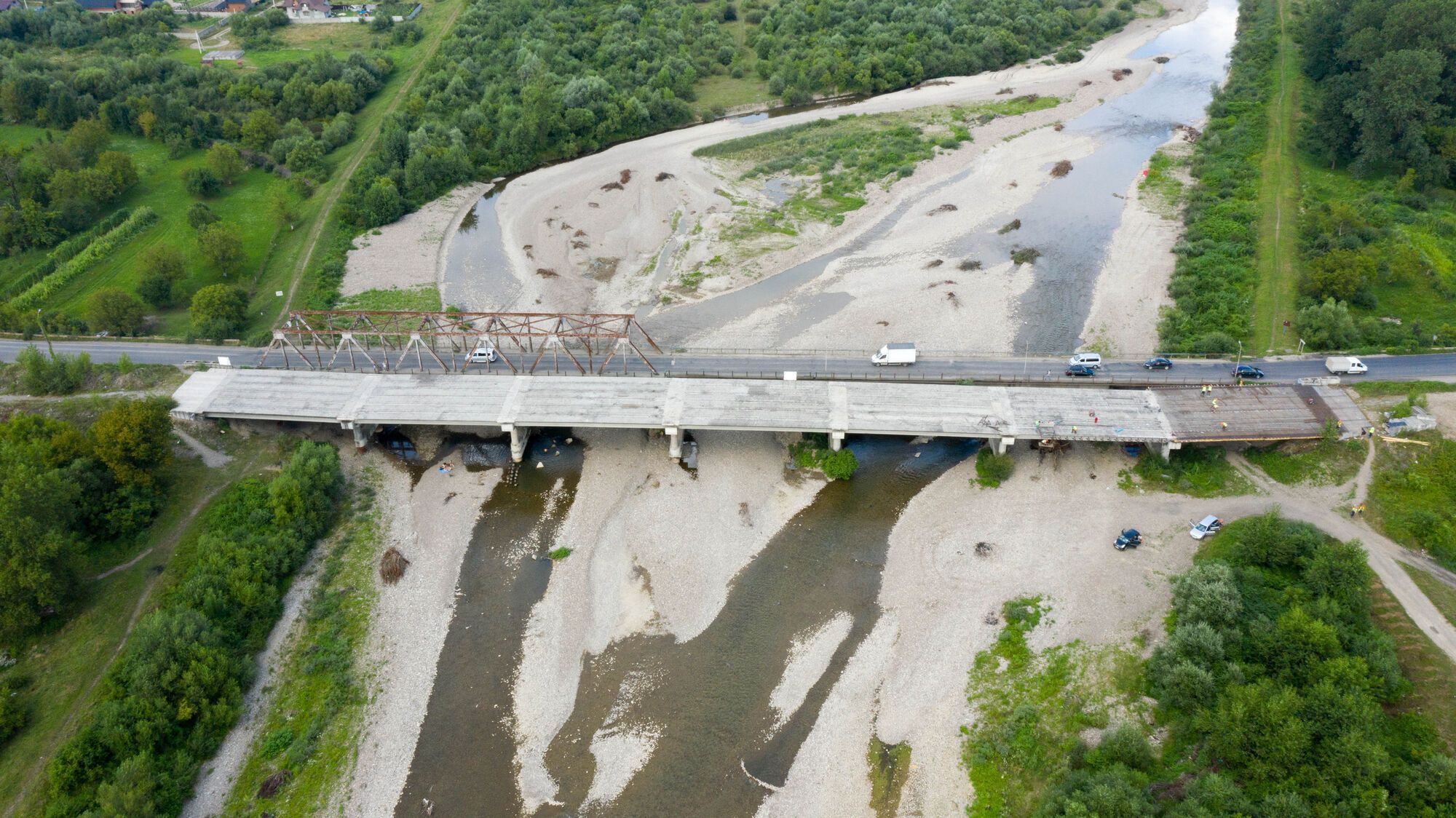 У листопаді 2020 року "Укравтодор" планує завершити роботи на Бурштинському мосту