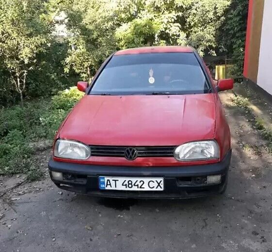 Volkswagen Golf за 1700 євро.