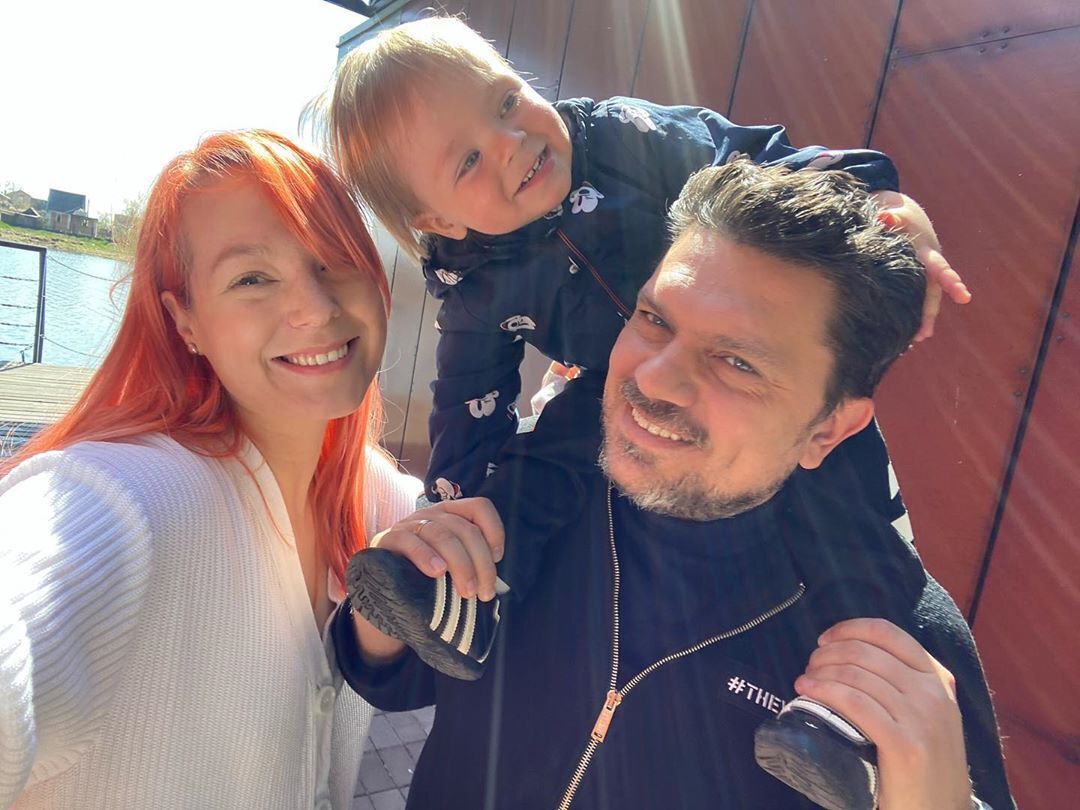 Светлана Тарабарова с сыном и мужем (Instagram Светланы Тарабаровой)