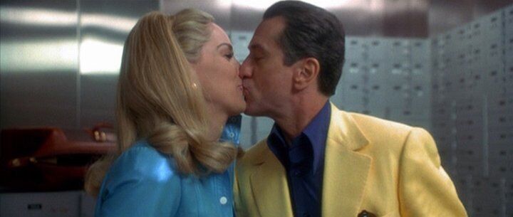 Поцілунок Шерон Стоун і Роберта де Ніро у фільмі.