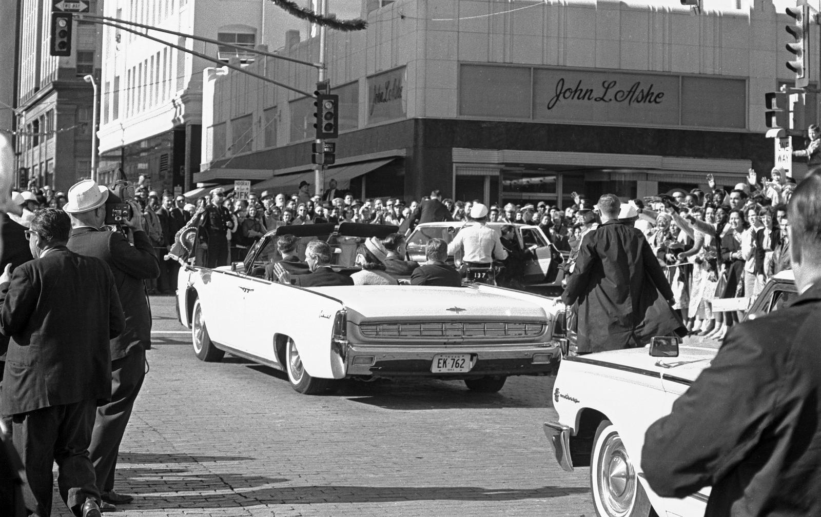 1963 Lincoln Continental Convertible. Фото: