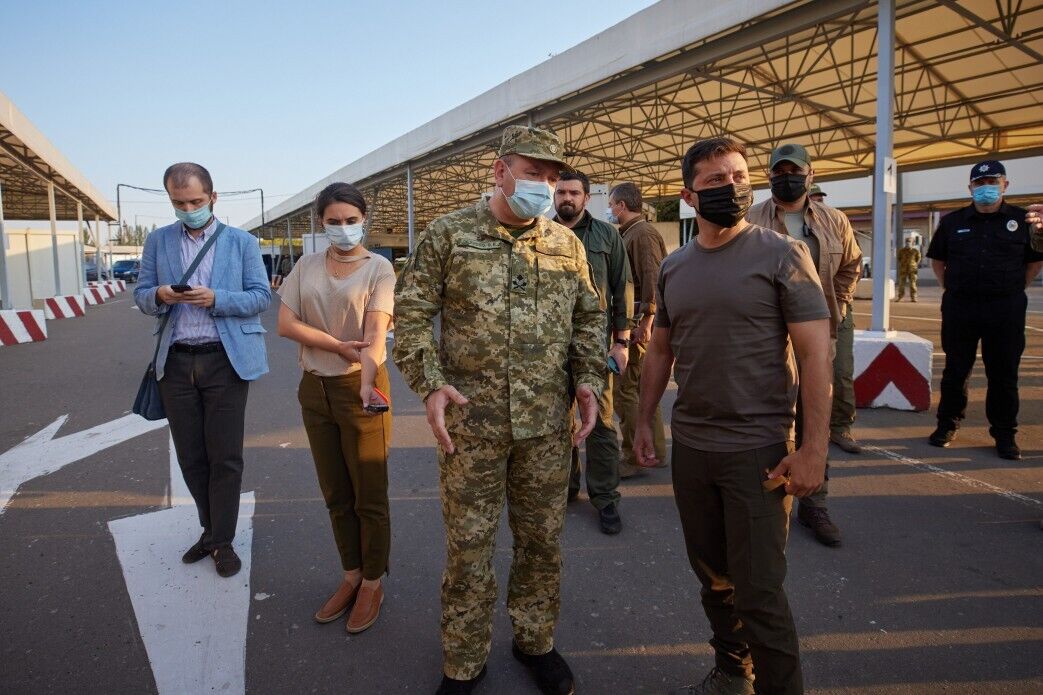 Зеленський перевірив КПВВ "Майорське".