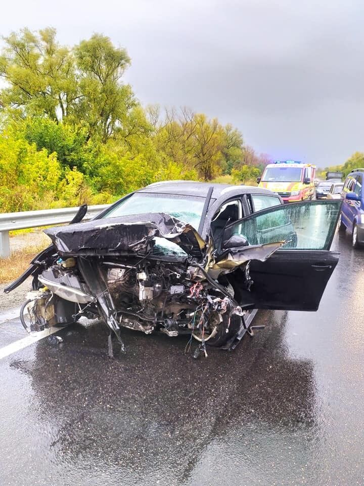 Водій та пасажир ВАЗу загинули на місці