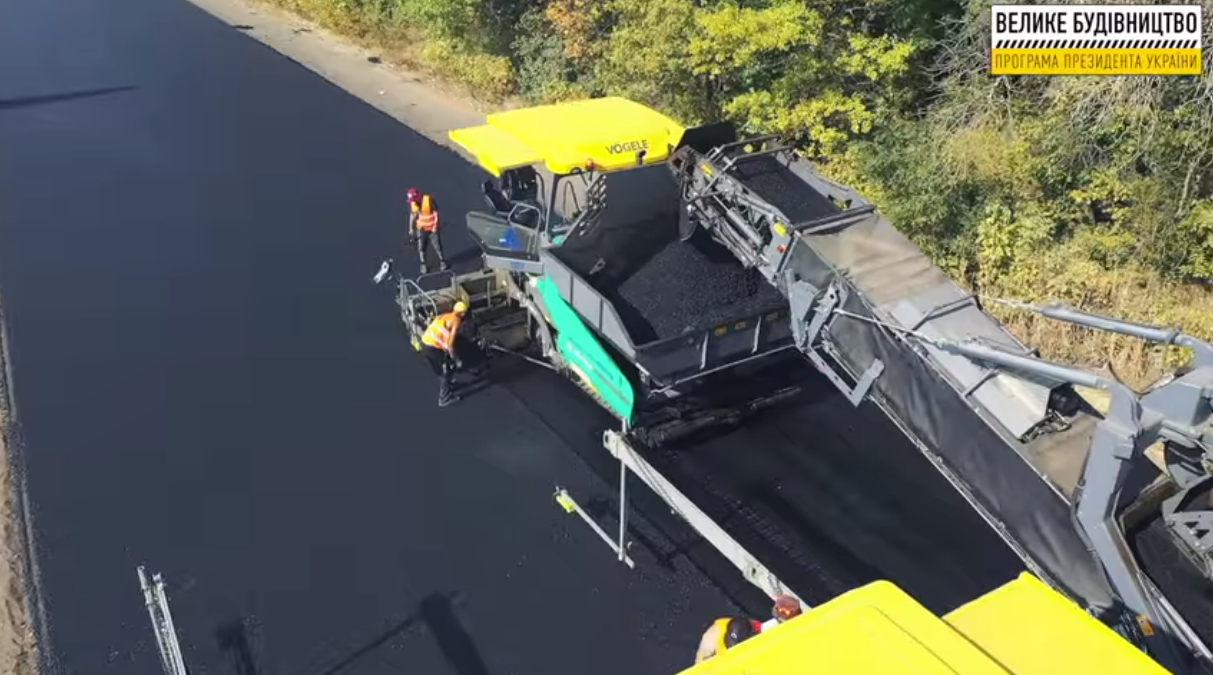 Ремонт траси М-03 у Харківській області