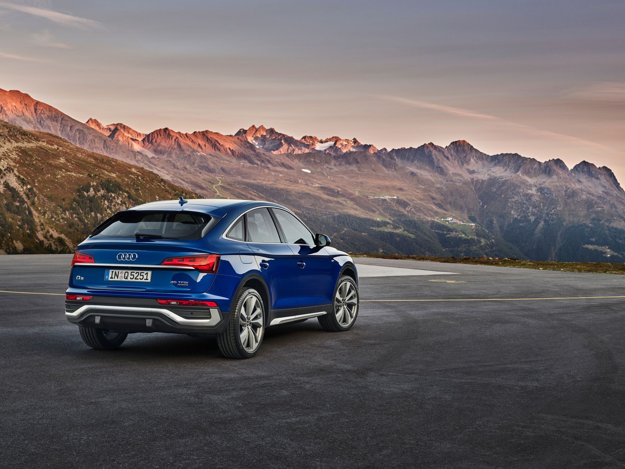 2021 Audi Q5 Sportback. Фото: