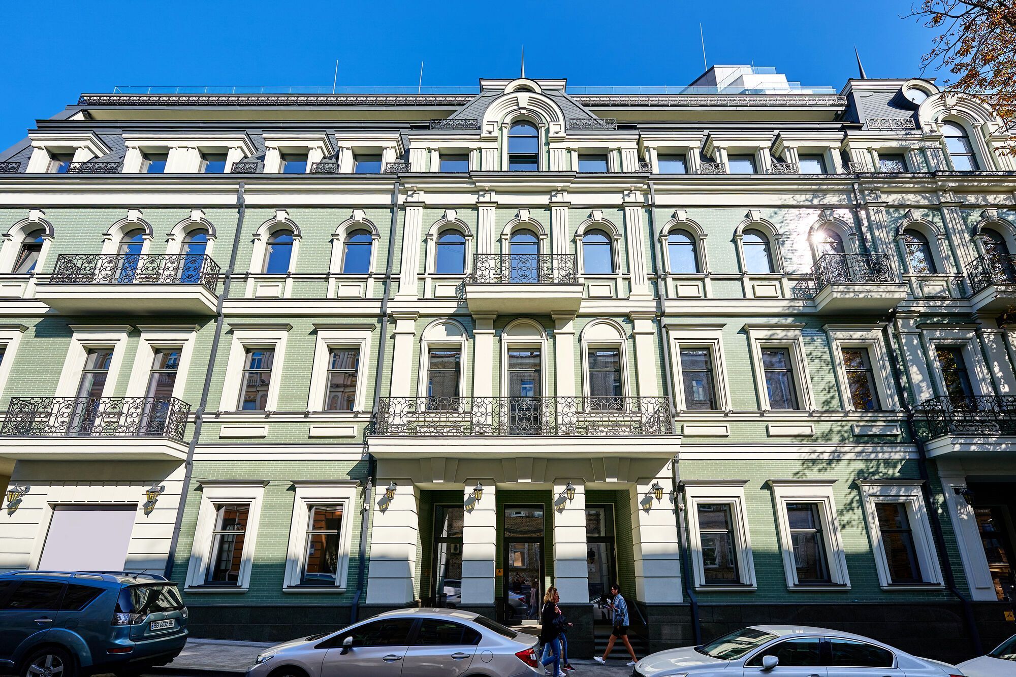 Компания НЕСТ ввела в эксплуатацию бизнес-центр HILLFORT Business Mansion в Киеве