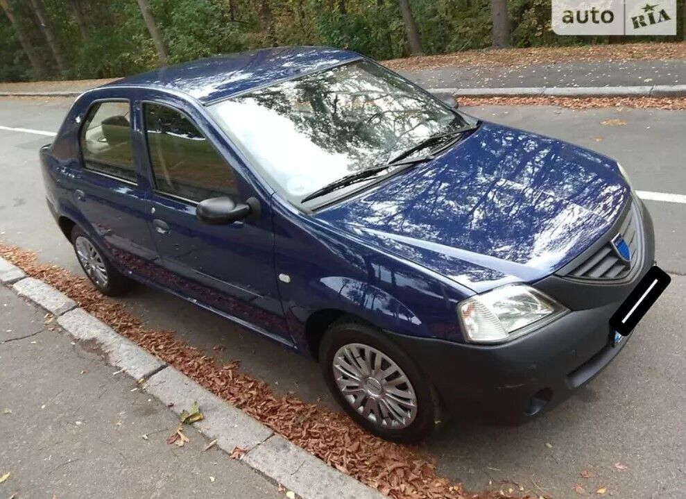 Renault Logan за $4150.