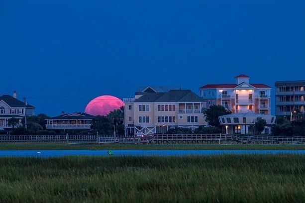 Кукурузная Луна в Герден-Сити, штат Айдахо.