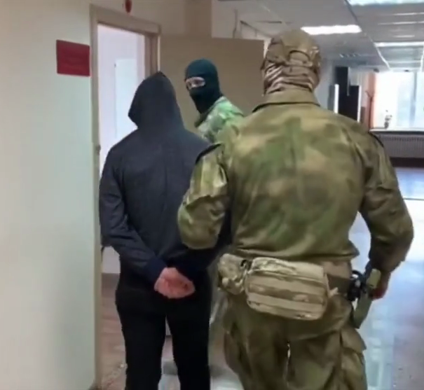 У Росії затримали 15-річного школяра за підозрою в підготовці теракту