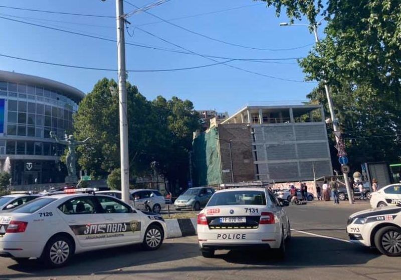 Взрыв в Тбилиси произошел возле филармонии.