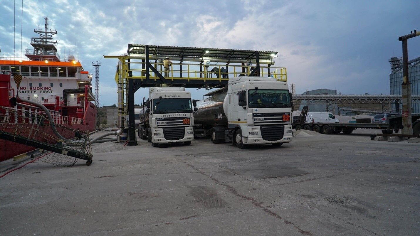 В Украину прибыл танкер из Италии