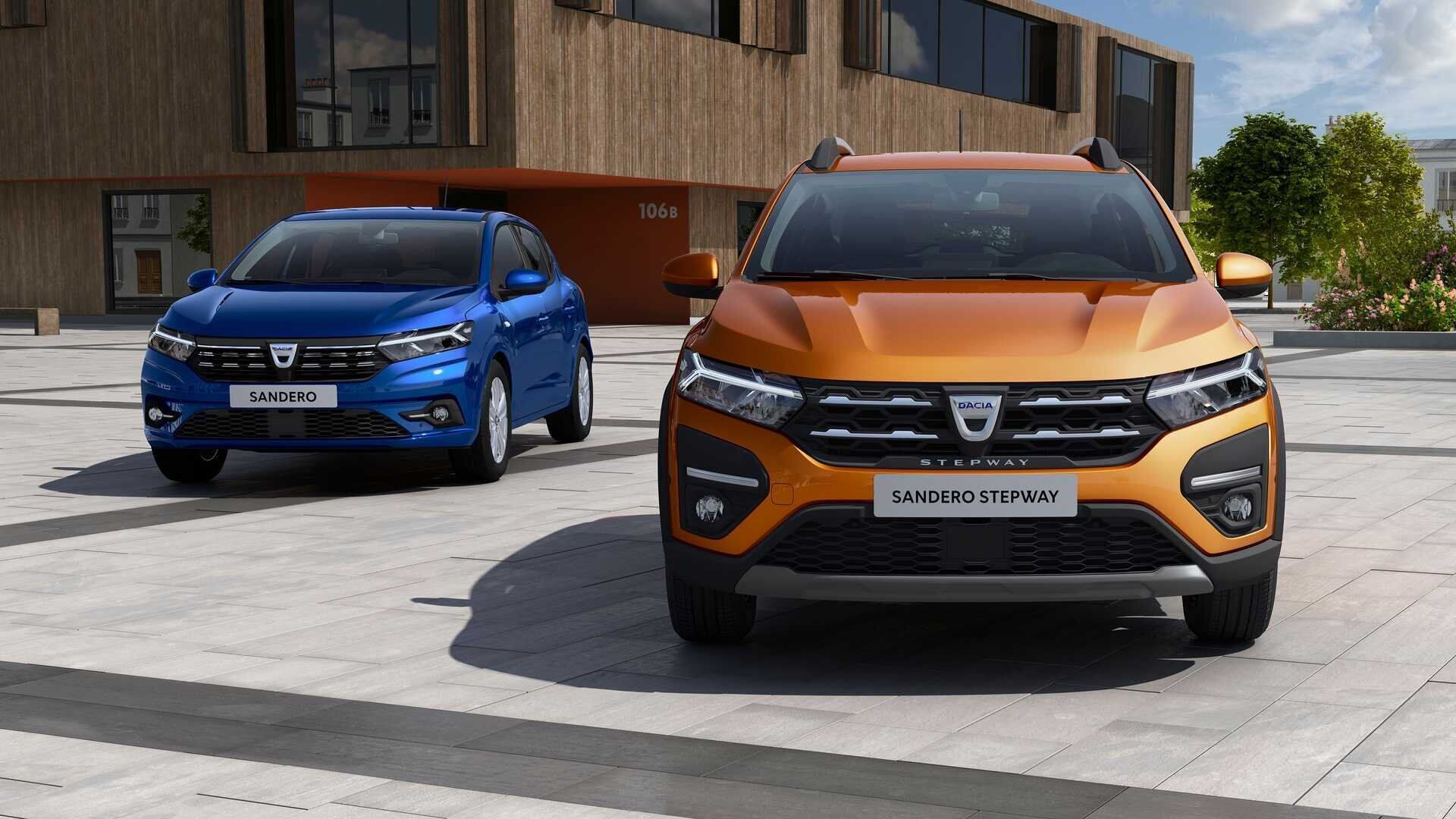 Sandero Stepway differs from Sandero in a different front design.