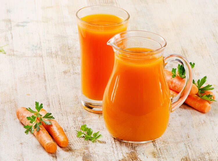 Стакан морквяного соку в день допоможе продовжити життя засмазі
