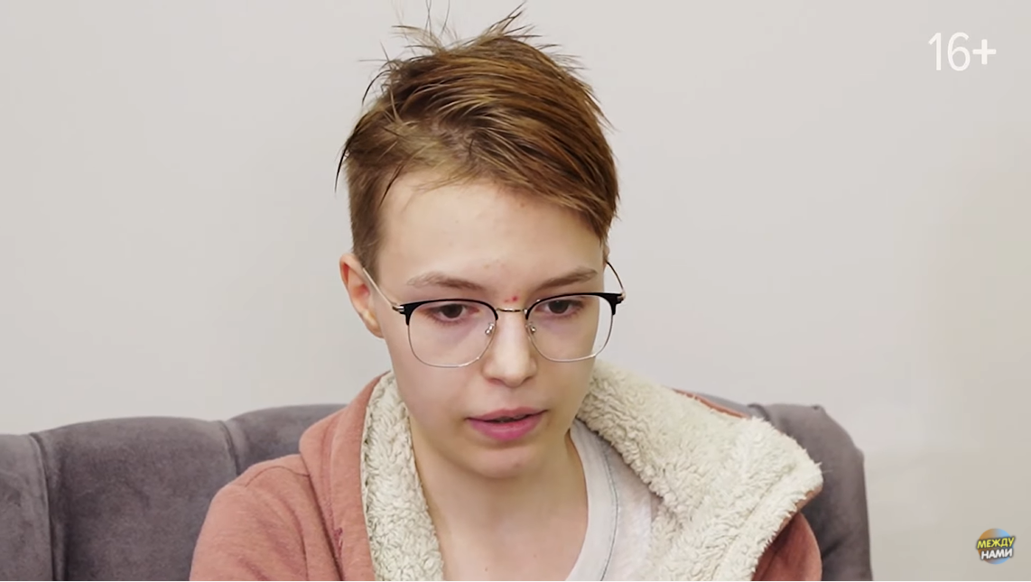 Дочь Ефремова рассказала об издевательствах матери. скриншот с видео