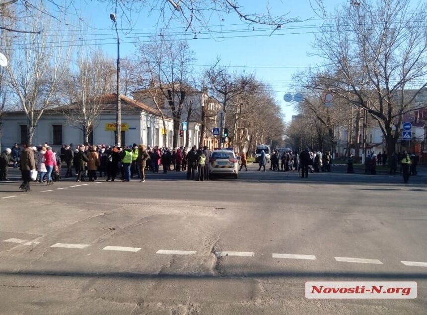 Поліцейським вдалося розігнати мітингувальників