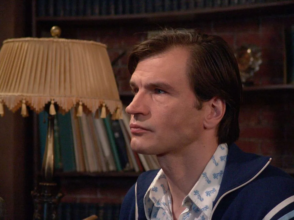 57-летний актер Денис Карасев