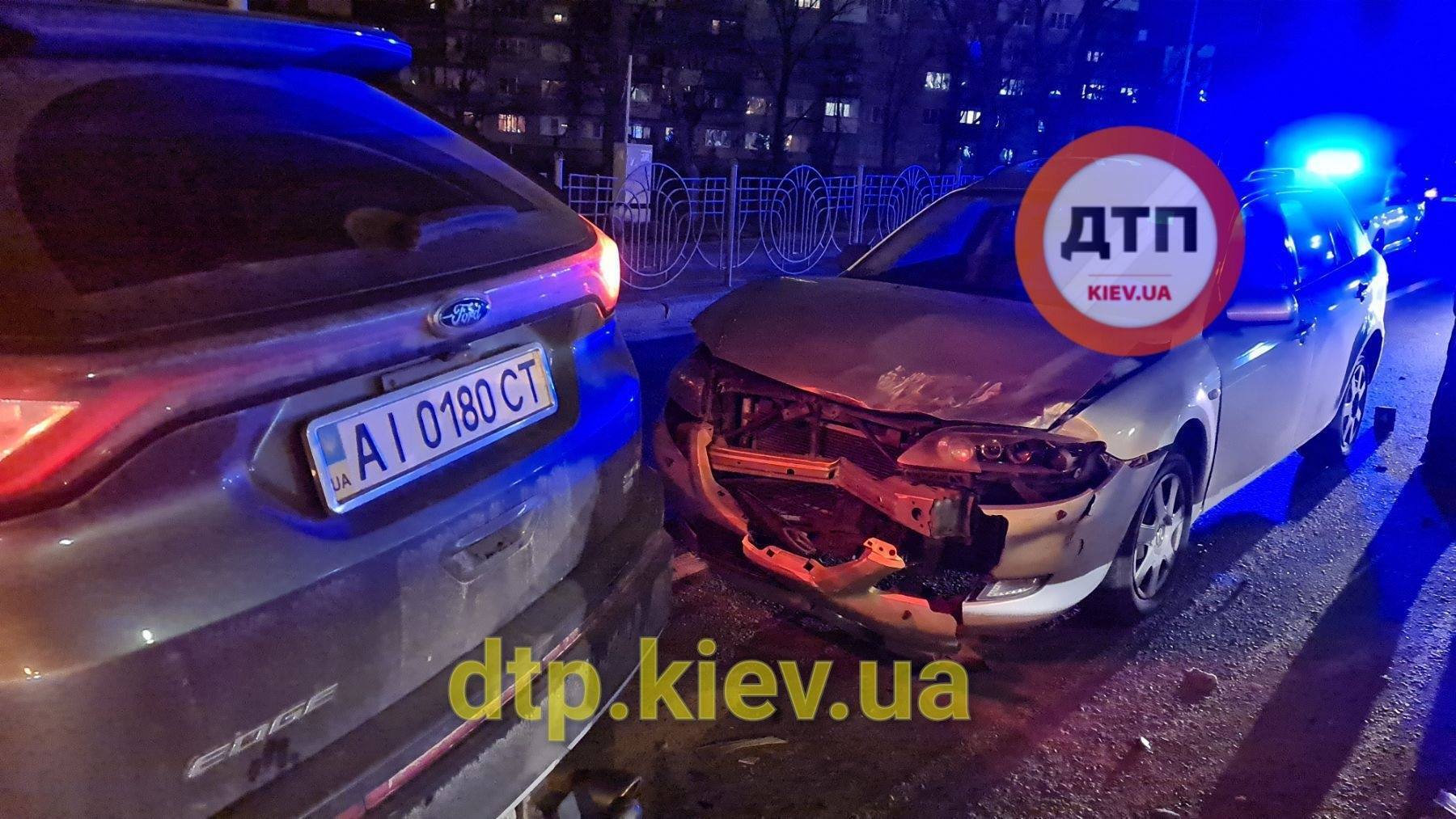 В Киеве произошла авария с полицейскими