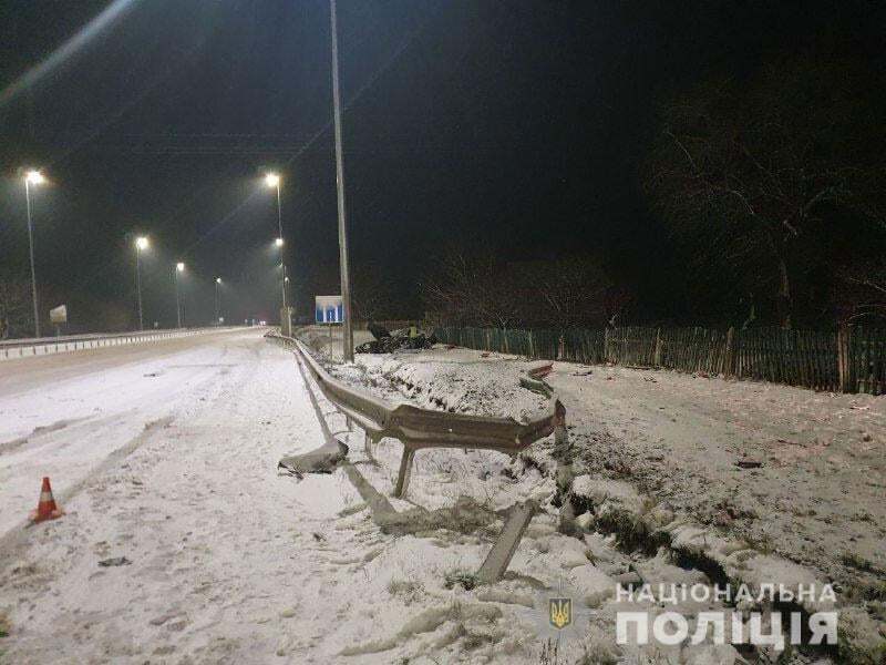 В результате ДТП на Ривненщине двое человек погибли и двое пострадали.