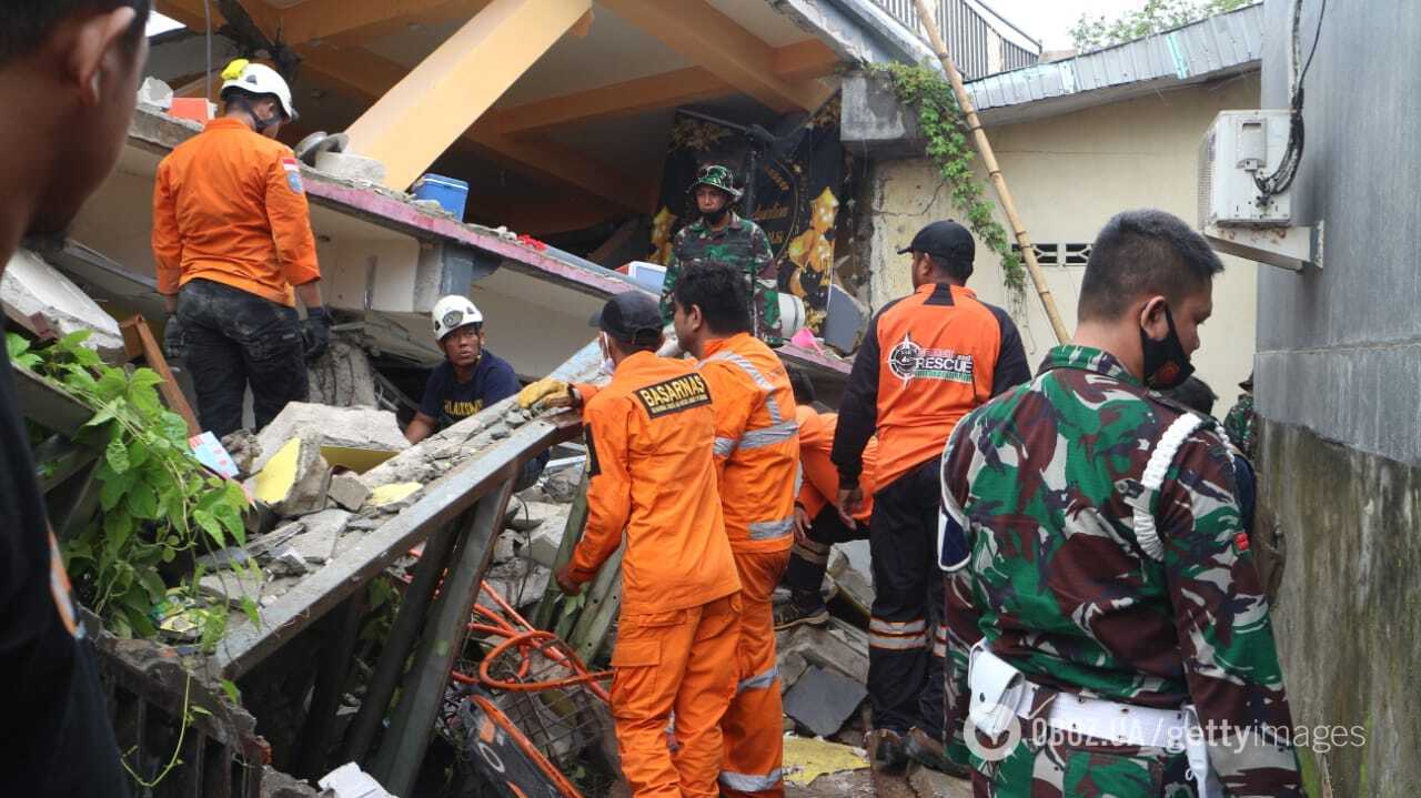 Землетрус в Індонезії зруйнував 60 будинків.