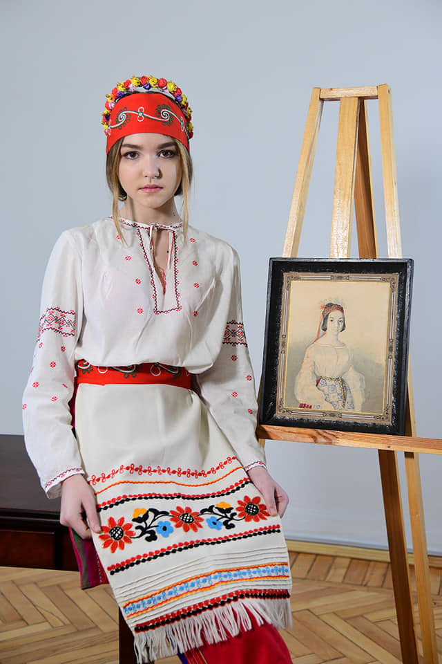 В черниговском музее воссоздали образы женщин с портретов прошлых веков